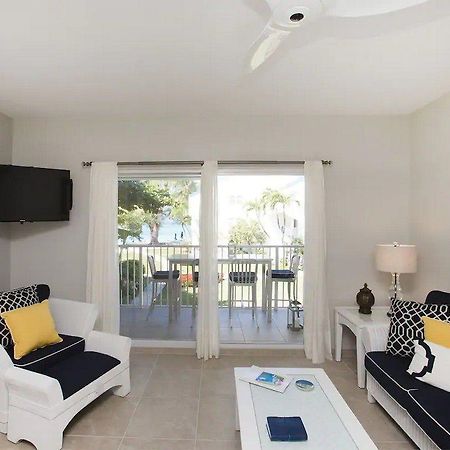 Villas Of The Galleon Seven Mile Beach Buitenkant foto