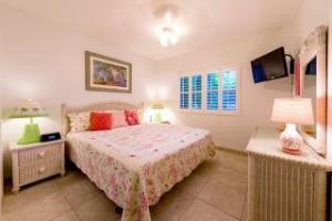 Villas Of The Galleon Seven Mile Beach Buitenkant foto